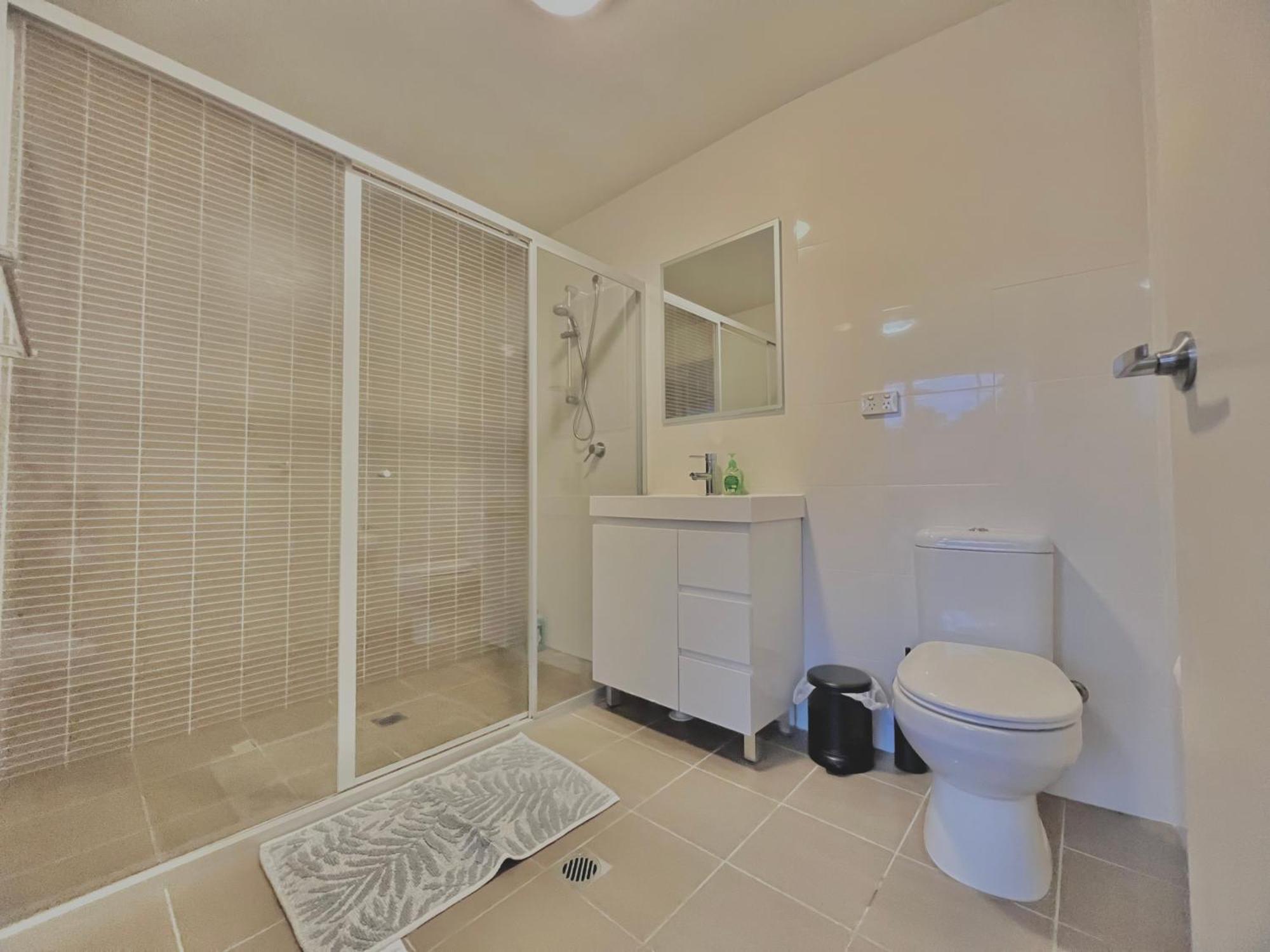 Apartment Ashfield 2 Bedroom Apt Bus&train Shop Parking Sydney