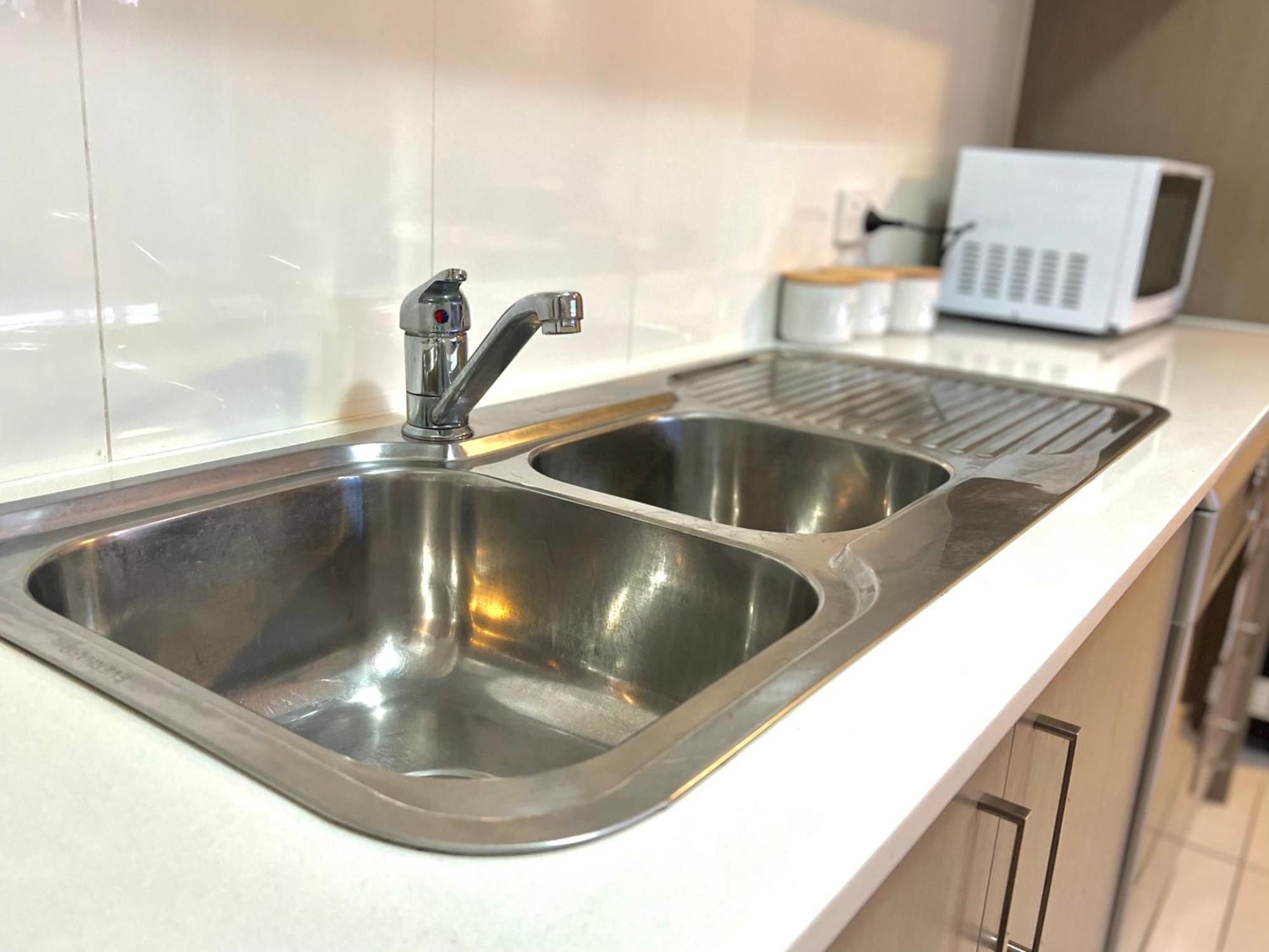 Apartment Ashfield 2 Bedroom Apt Bus&train Shop Parking Sydney